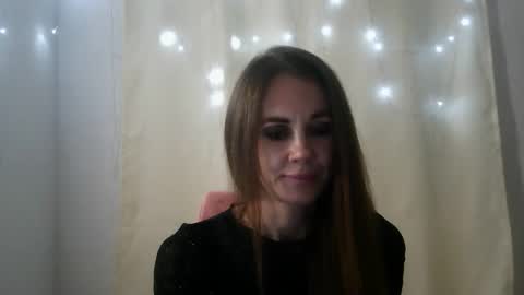 Snapshot of luciemack chatting on October 17, 8:35 pm LucieMack online show from October 17, 8:35 pm