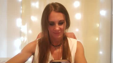 Snapshot of luciemack chatting on September 11, 6:09 pm LucieMack online show from September 11, 6:09 pm