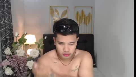 Luciferhotcum online show from February 9, 8:32 am