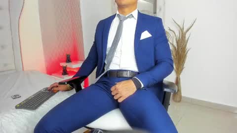 Leo online show from April 8, 2:42 pm