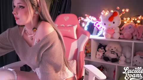 Lucy UwU online show from May 2, 4:29 am