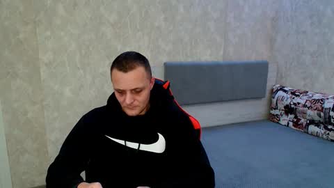 Ethan online show from December 9, 6:46 pm