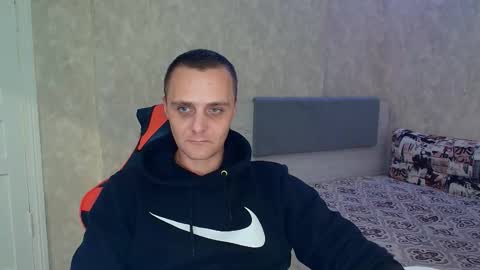 Ethan online show from September 25, 6:37 pm