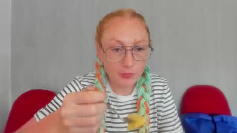 lucky_licky20 online show from October 16, 12:54 am