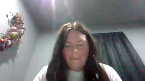 Snapshot of luckygirl96 chatting on October 15, 1:31 am luckygirl96 online show from October 15, 1:31 am