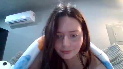 Snapshot of luckygirl96 chatting on October 7, 12:28 am luckygirl96 online show from October 7, 12:28 am