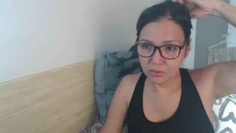 Snapshot of luckyisa chatting on September 25, 9:16 am angelisa online show from September 25, 9:16 am