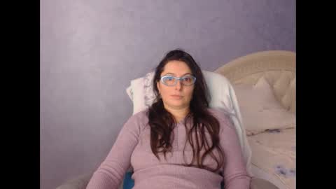 luckylinda23 online show from November 18, 2:42 pm