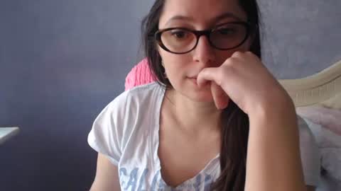 luckylinda23 online show from May 4, 1:17 pm