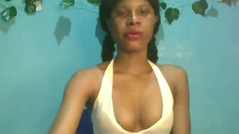 Snapshot of luckymadequeen chatting on October 1, 11:58 pm Gloria online show from October 1, 11:58 pm