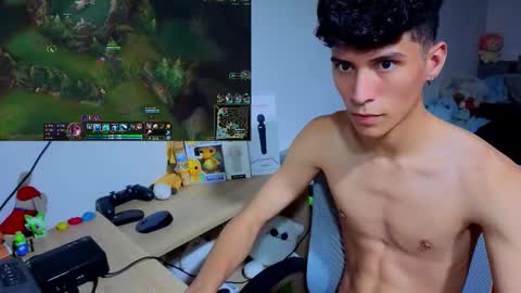 Snapshot of luclawthorne chatting on October 23, 11:16 pm Lu Independent Model online show from October 23, 11:16 pm