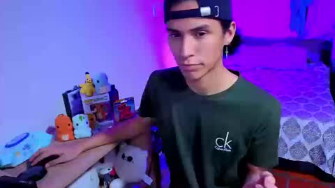 Snapshot of luclawthorne chatting on September 23, 5:01 am Lu Independent Model online show from September 23, 5:01 am