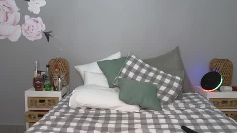 Lucy online show from May 7, 10:38 pm