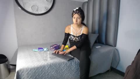   online show from September 12, 11:07 pm