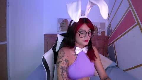 Lucy online show from May 24, 3:25 am