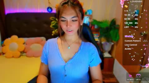 Snapshot of lucy_gray29 chatting on October 19, 10:31 am Lucy online show from October 19, 10:31 am