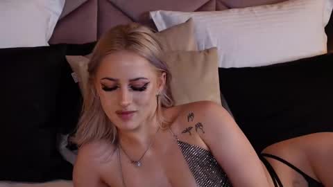 Lucy Lexton online show from March 9, 1:37 pm