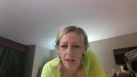 Lucy Loves Lookers online show from January 15, 9:02 am