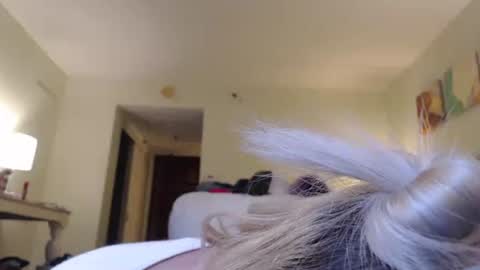 Lucy Loves Lookers online show from December 25, 3:06 pm