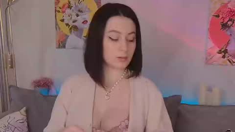 Lucy online show from December 8, 12:02 am