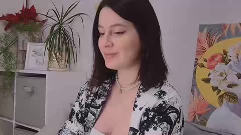 Lucy online show from January 2, 6:12 pm