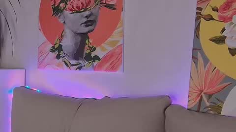 Lucy online show from February 19, 9:47 pm