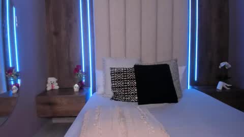 Lucy online show from February 18, 6:19 pm