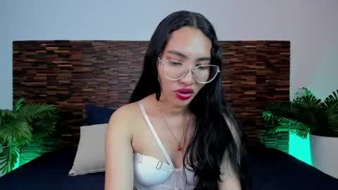 Lucy Liiu online show from April 16, 11:29 pm