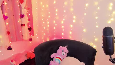 LUCYY FROM HOME  online show from February 25, 1:52 am