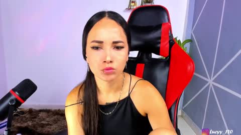 Snapshot of lucyy_rose chatting on October 7, 12:28 am o online show from October 7, 12:28 am