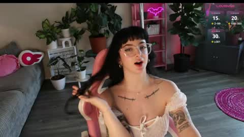 Lucy online show from May 11, 10:18 pm
