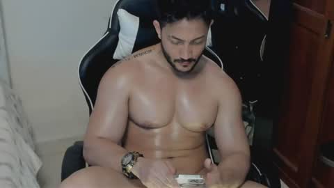 luis_baptista online show from June 21, 9:32 pm