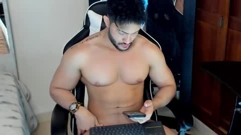 luis_baptista online show from December 6, 8:45 pm