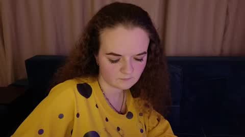 Snapshot of luisa_rosee chatting on February 19, 1:08 am Luisa Rosee online show from February 19, 1:08 am