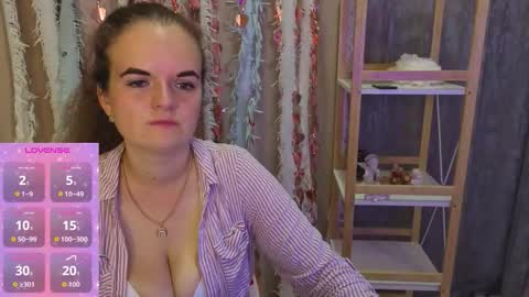 Snapshot of luisa_rosee chatting on September 22, 6:45 pm Luisa Rosee online show from September 22, 6:45 pm