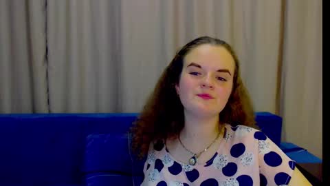 Snapshot of luisa_rosee chatting on February 22, 9:37 pm Luisa Rosee online show from February 22, 9:37 pm