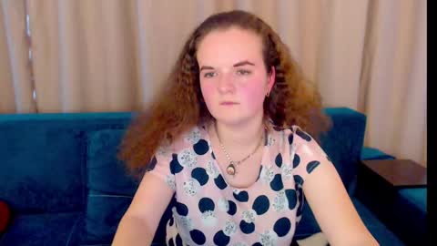 Snapshot of luisa_rosee chatting on February 20, 2:13 pm Luisa Rosee online show from February 20, 2:13 pm