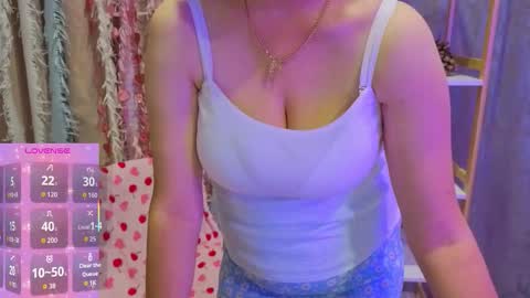 Snapshot of luisa_rosee chatting on October 8, 7:31 pm Luisa Rosee online show from October 8, 7:31 pm