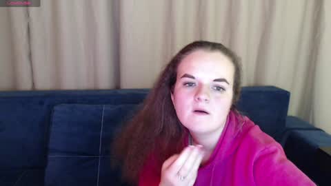 Snapshot of luisa_rosee chatting on February 26, 1:03 am Luisa Rosee online show from February 26, 1:03 am