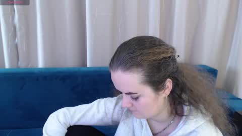 Snapshot of luisa_rosee chatting on February 27, 10:01 am Luisa Rosee online show from February 27, 10:01 am