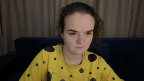 Snapshot of luisa_rosee chatting on February 18, 10:03 pm Luisa Rosee online show from February 18, 10:03 pm