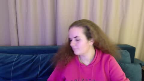 Snapshot of luisa_rosee chatting on March 3, 12:15 am Luisa Rosee online show from March 3, 12:15 am
