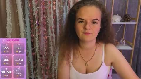 Snapshot of luisa_rosee chatting on September 28, 7:23 pm Luisa Rosee online show from September 28, 7:23 pm