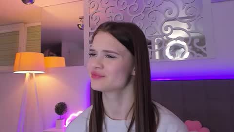 LuisaClover online show from March 7, 6:08 pm