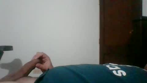 luisfer86 online show from April 4, 2:07 am