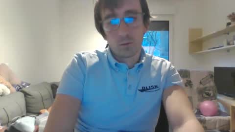 Snapshot of luismcawesome chatting on October 17, 4:00 pm Luis online show from October 17, 4:00 pm