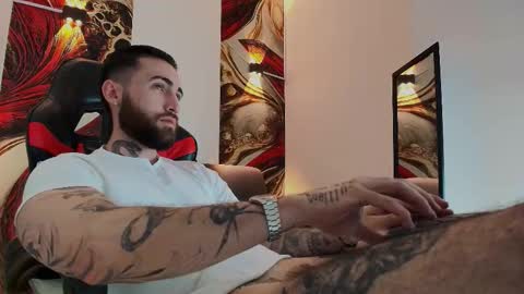 LUKE online show from November 29, 2:14 pm