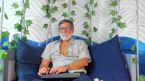 Luke Crews online show from March 3, 6:56 pm