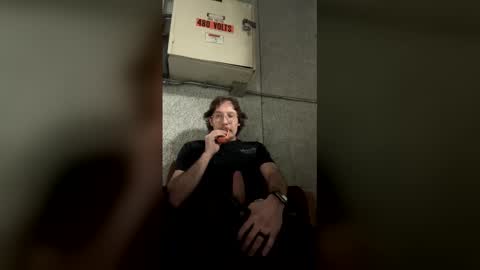 lukekibbe27 online show from January 16, 12:19 am