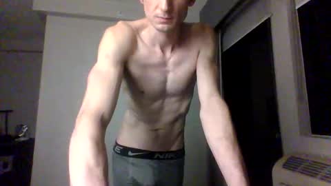 luketaylorla online show from May 29, 10:24 am
